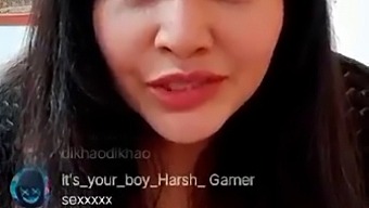 Rajsi Verma'S Mature Bosom And Curvy Buttocks In A Live Performance