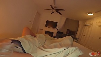 Het Ondeugende Verzoek Van Stiefmoeder: Anale Seks En Dubbel Orgasme