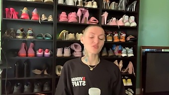 Amateur Stripper Rubi Rose Shows Off Her Tall Stature And Bald Head While Twerking In The Shower