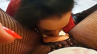 Angel Lima Gives A Blowjob To Cléo Cadillac In A Steamy Lesbian Encounter